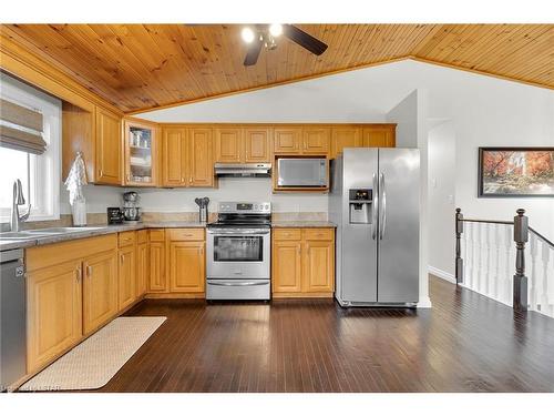 9475 Springwater Road, St. Thomas, ON - Indoor Photo Showing Kitchen