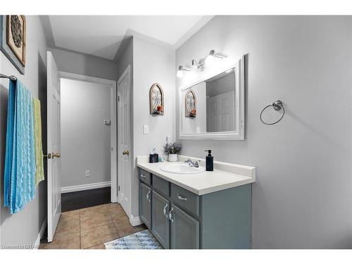 9475 Springwater Road, St. Thomas, ON - Indoor Photo Showing Bathroom