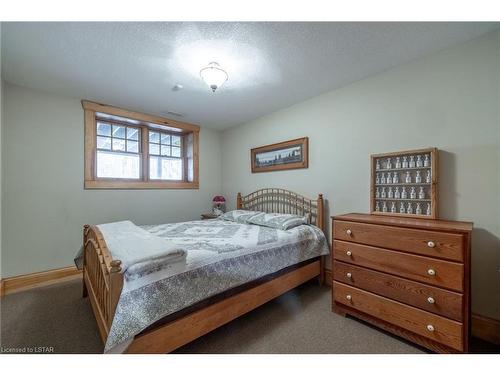 5504 Union Road, Elgin, ON - Indoor Photo Showing Bedroom