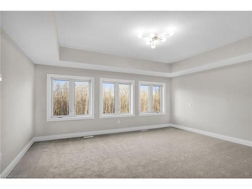 948 Eagletrace Drive, London, ON - Indoor Photo Showing Other Room