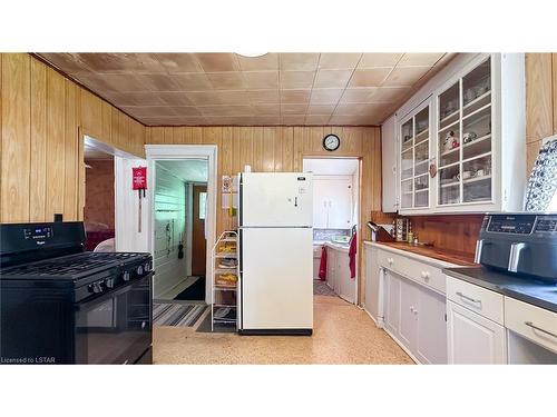 262 Prince Arthur Street, Centralia, ON - Indoor Photo Showing Kitchen