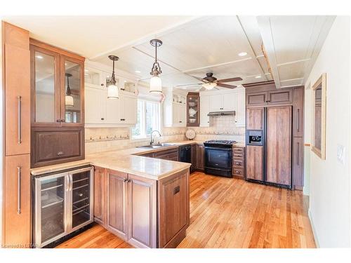 19 Shady Lane, Grand Bend, ON - Indoor Photo Showing Kitchen