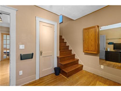 839 Dufferin Avenue, London, ON - Indoor Photo Showing Other Room