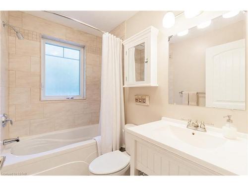 10308 Beach O' Pines Road, Grand Bend, ON - Indoor Photo Showing Bathroom