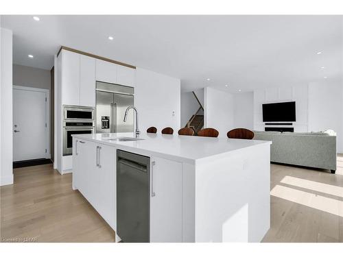 77 Crestview Drive, Komoka, ON - Indoor Photo Showing Kitchen With Upgraded Kitchen