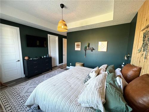 213 Leitch Street, Dutton, ON - Indoor Photo Showing Bedroom