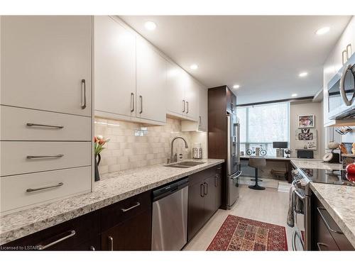 606-7 Picton Street, London, ON - Indoor Photo Showing Kitchen With Upgraded Kitchen