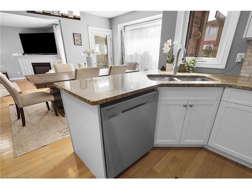 691 Clearwater Crescent, London, ON - Indoor Photo Showing Kitchen With Double Sink