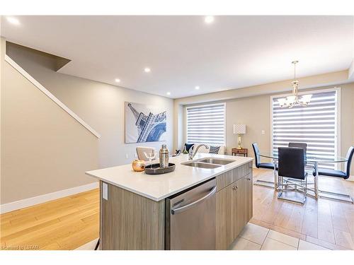 669 Chelton Road, London, ON - Indoor Photo Showing Kitchen With Double Sink