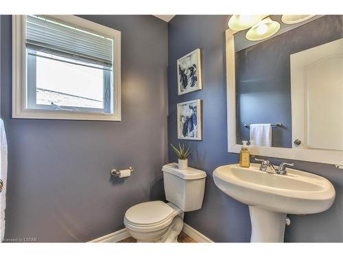 335 Portrush Place, London, ON - Indoor Photo Showing Bathroom