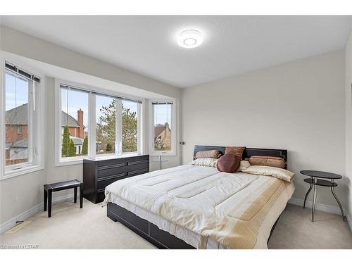 206 Ambleside Drive, London, ON - Indoor Photo Showing Bedroom