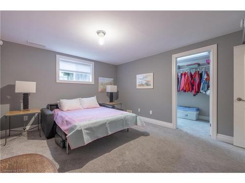 8-947 Adirondack Road, London, ON - Indoor Photo Showing Bedroom