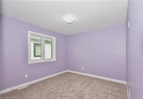 103 Marconi Court, London, ON - Indoor Photo Showing Other Room