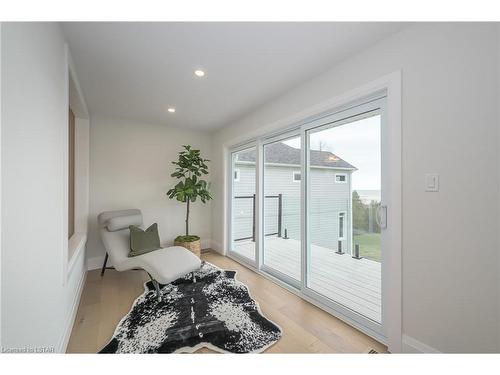 5B Lakeshore Drive, Grand Bend, ON - Indoor Photo Showing Other Room