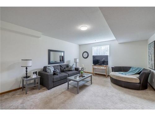 927 Willow Drive, London, ON - Indoor Photo Showing Living Room
