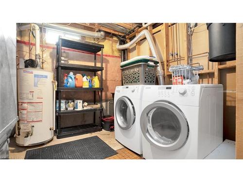 914 Shelborne Street, London, ON - Indoor Photo Showing Laundry Room