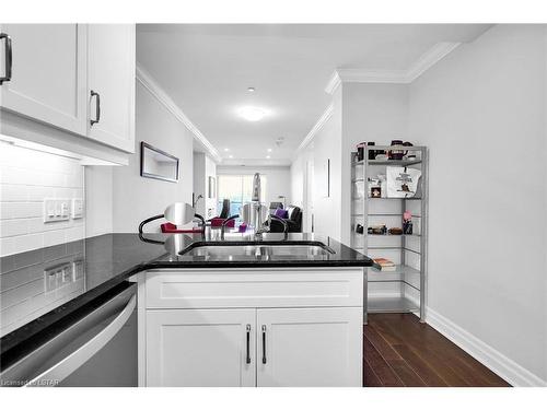 803-505 Talbot Street, London, ON - Indoor Photo Showing Kitchen With Double Sink