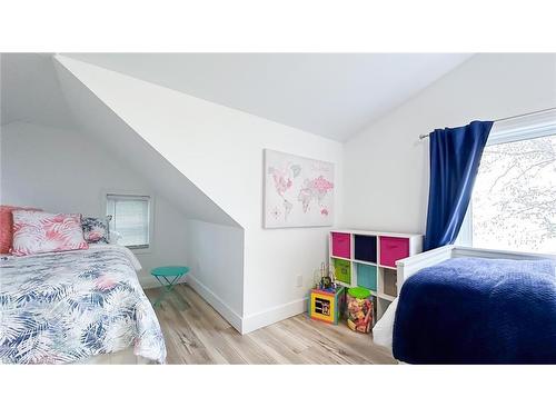 1 Cherry Lane, Ashfield-Colborne-Wawanosh (Twp), ON - Indoor Photo Showing Bedroom