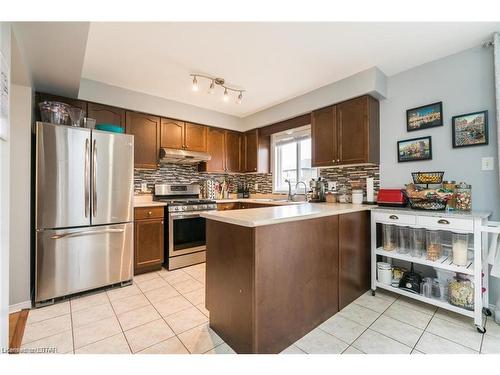 1116 Kimball Crescent, London, ON - Indoor Photo Showing Kitchen With Stainless Steel Kitchen