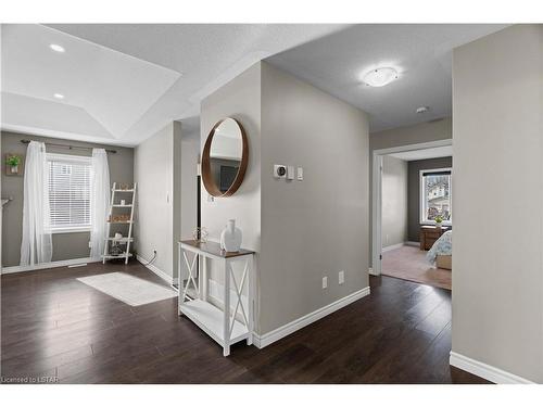 1233 Lawson Road, London, ON - Indoor Photo Showing Other Room