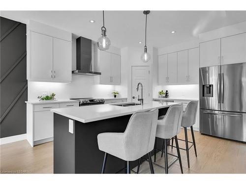 1681 Brayford Avenue, London, ON - Indoor Photo Showing Kitchen With Stainless Steel Kitchen With Upgraded Kitchen