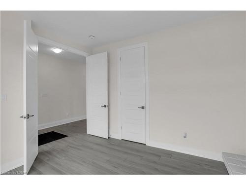 2 Bouw Place, Dutton, ON - Indoor Photo Showing Other Room