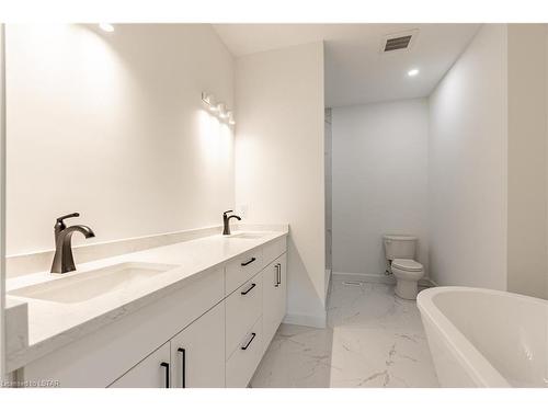 141 Greene Street, Exeter, ON - Indoor Photo Showing Bathroom