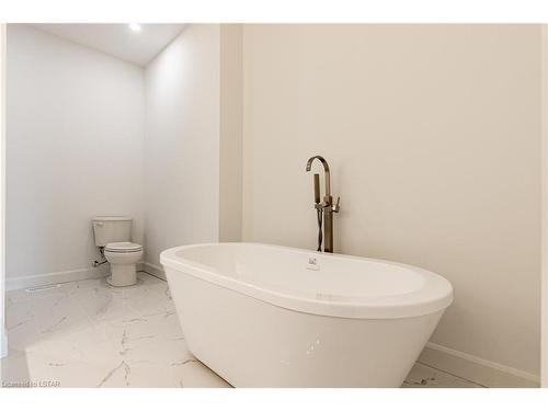 141 Greene Street, Exeter, ON - Indoor Photo Showing Bathroom
