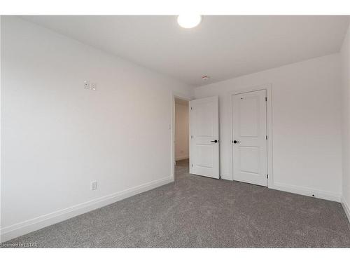 49-101 Swales Avenue, Strathroy, ON - Indoor Photo Showing Other Room