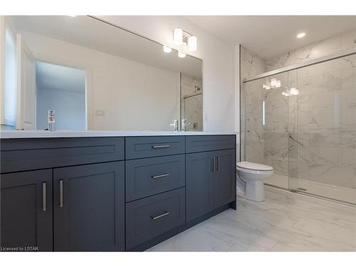 45-101 Swales Avenue, Strathroy, ON - Indoor Photo Showing Bathroom