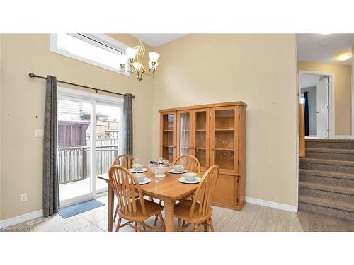1523 Portrush Way, London, ON - Indoor Photo Showing Dining Room