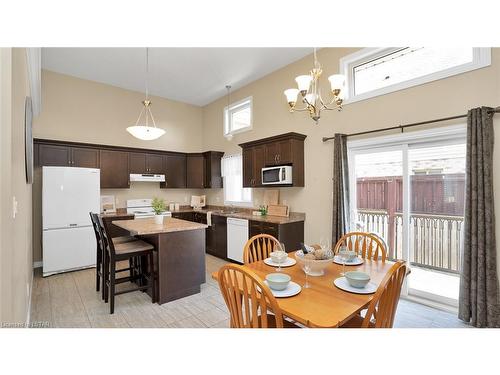 1523 Portrush Way, London, ON - Indoor Photo Showing Dining Room