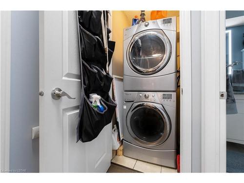120-725 Deveron Crescent, London, ON - Indoor Photo Showing Laundry Room