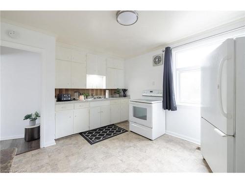 350 Mcnay Street, London, ON - Indoor Photo Showing Kitchen