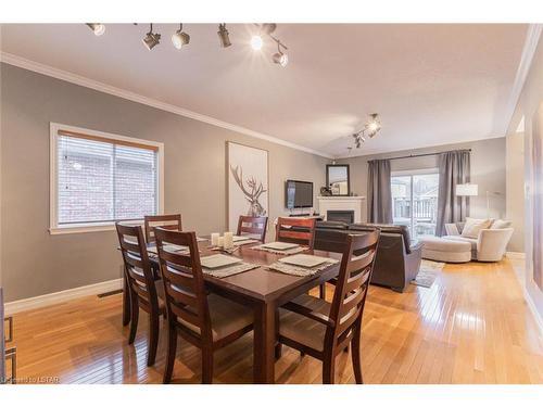 31 Bayside Court, London, ON - Indoor Photo Showing Dining Room