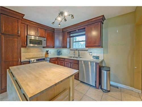 1379 Kostis Avenue, London, ON - Indoor Photo Showing Kitchen With Double Sink