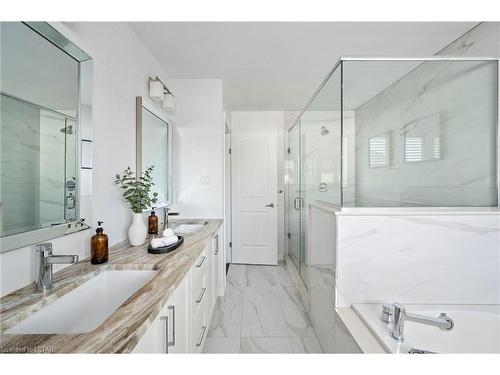 2618 Bond Street, Mount Brydges, ON - Indoor Photo Showing Bathroom