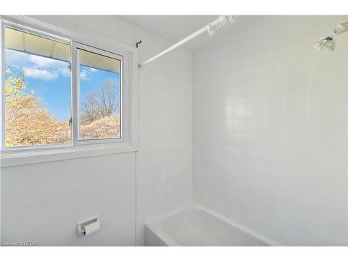 509 Osgoode Drive, London, ON - Indoor Photo Showing Bathroom
