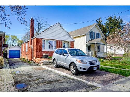 33 Wilson Avenue, Chatham, ON - Outdoor