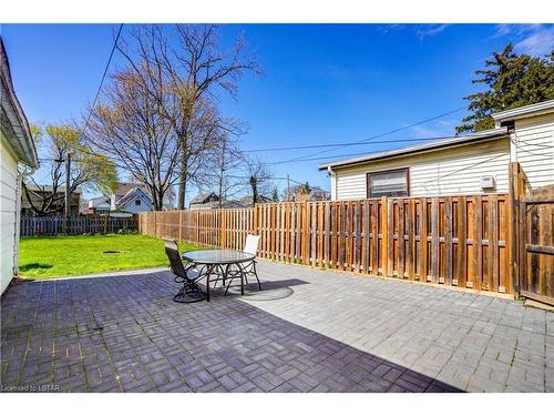 33 Wilson Avenue, Chatham, ON - Outdoor