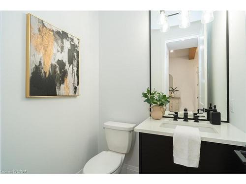 80 Princeton Terrace, London, ON - Indoor Photo Showing Bathroom