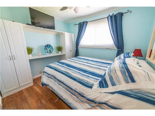 71247 Sandra Street N, Dashwood, ON - Indoor Photo Showing Bedroom