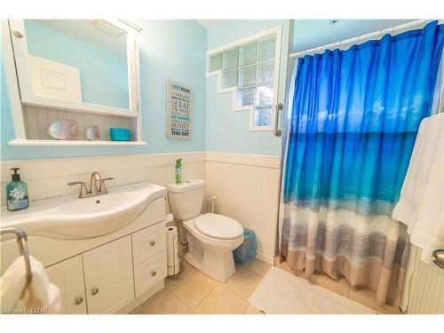 71247 Sandra Street N, Dashwood, ON - Indoor Photo Showing Bathroom