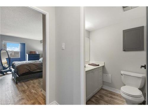604-389 Dundas Street, London, ON - Indoor Photo Showing Bathroom