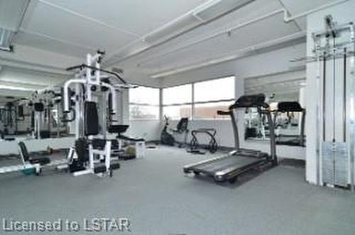 604-389 Dundas Street, London, ON - Indoor Photo Showing Gym Room