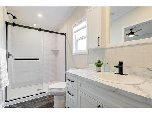 66 Fairview Crescent, Listowel, ON - Indoor Photo Showing Bathroom