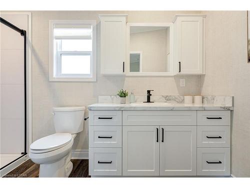 66 Fairview Crescent, Listowel, ON - Indoor Photo Showing Bathroom
