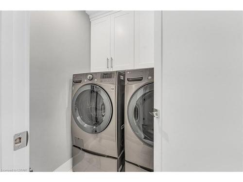 1422 Lawson Road, London, ON - Indoor Photo Showing Laundry Room