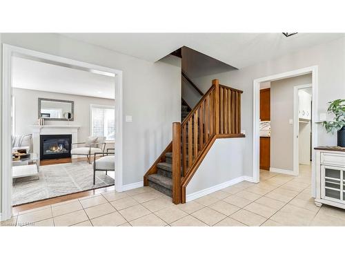 513 Juliana Drive Drive, Mount Brydges, ON - Indoor With Fireplace