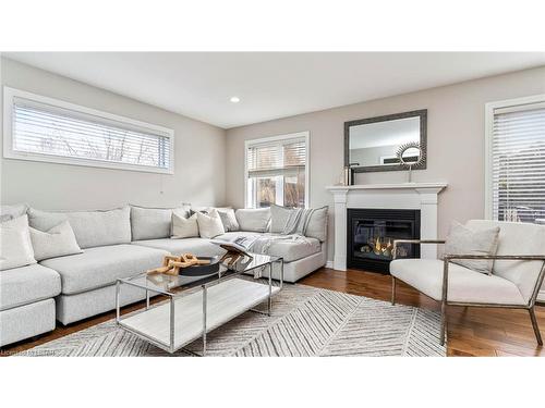 513 Juliana Drive Drive, Mount Brydges, ON - Indoor Photo Showing Living Room With Fireplace